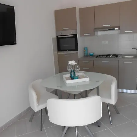 Okrug Gornji 13859a Apartment